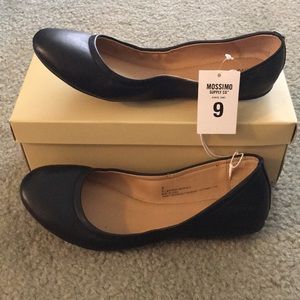 Black ballet flats - 9 - NWT